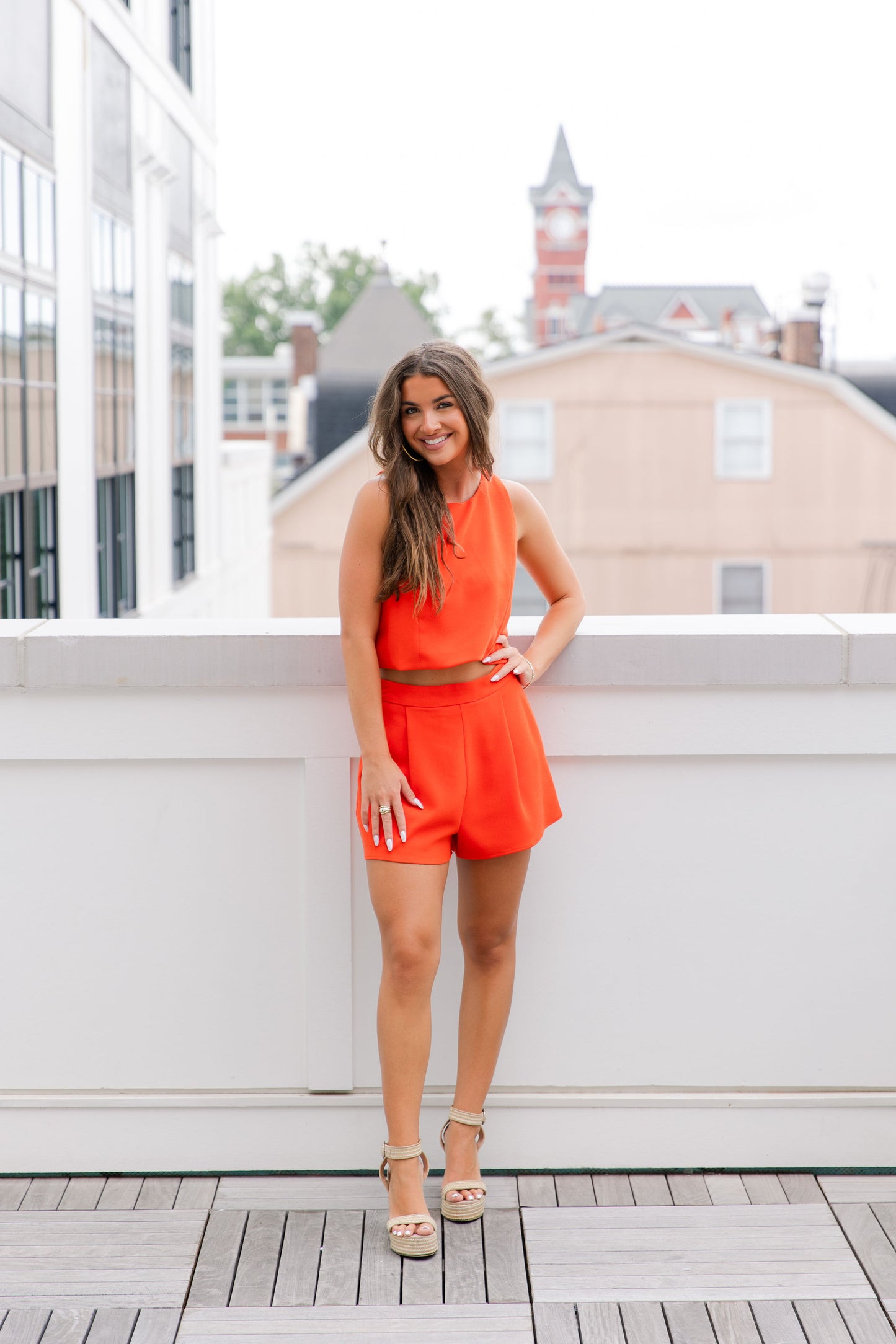 CREPE SLEEVELESS TOP