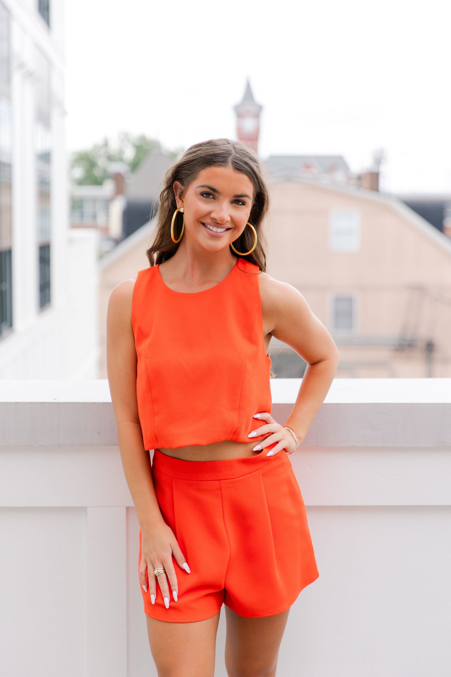 CREPE SLEEVELESS TOP