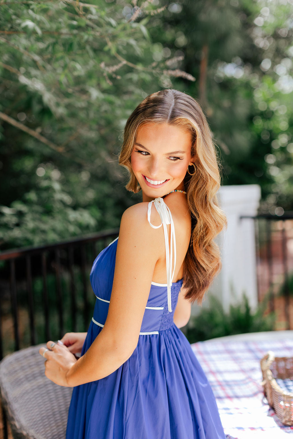 Contrast Piping Midi Dress