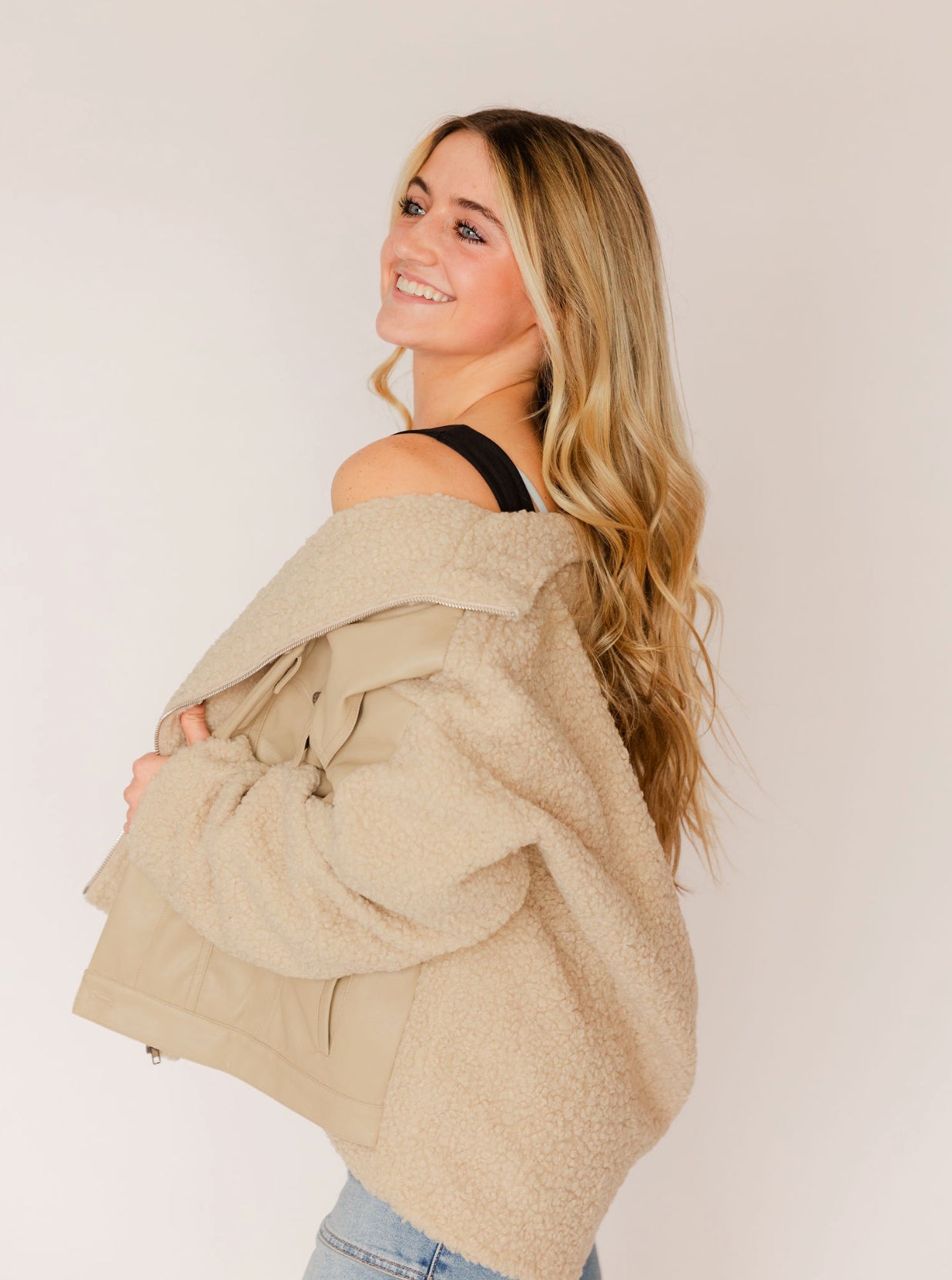 FAUX LEATHER CONTRAST SHERPA JACKET