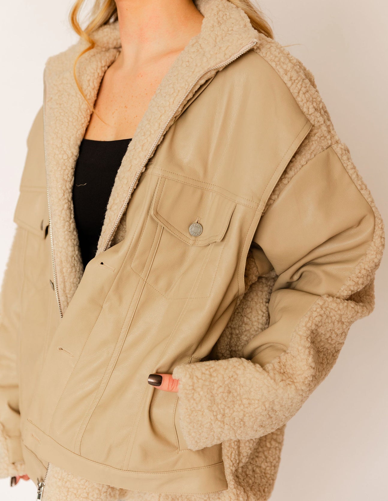 FAUX LEATHER CONTRAST SHERPA JACKET