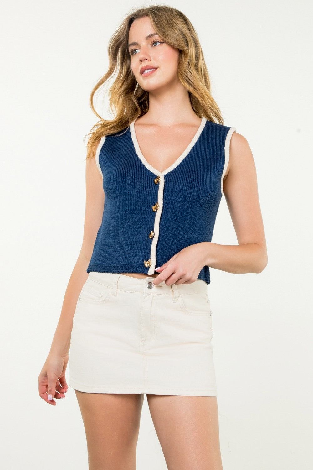 Sleeveless Ribbon Button Knit Top