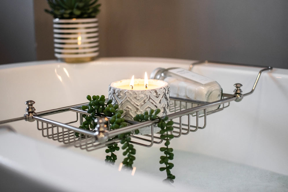 WHITE DISTRESSED STONE CANDLE