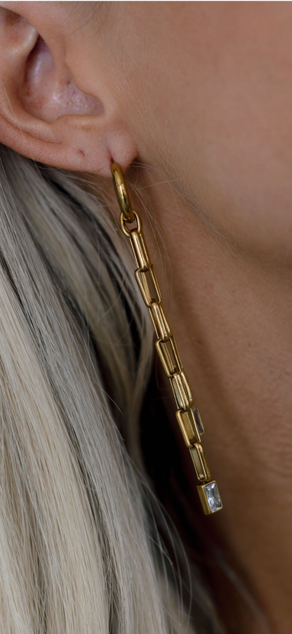 CHELSEA EARRING