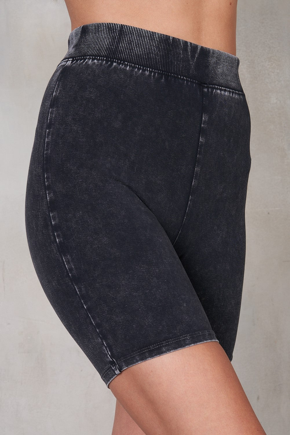 MINERAL WASHED BIKER SHORTS