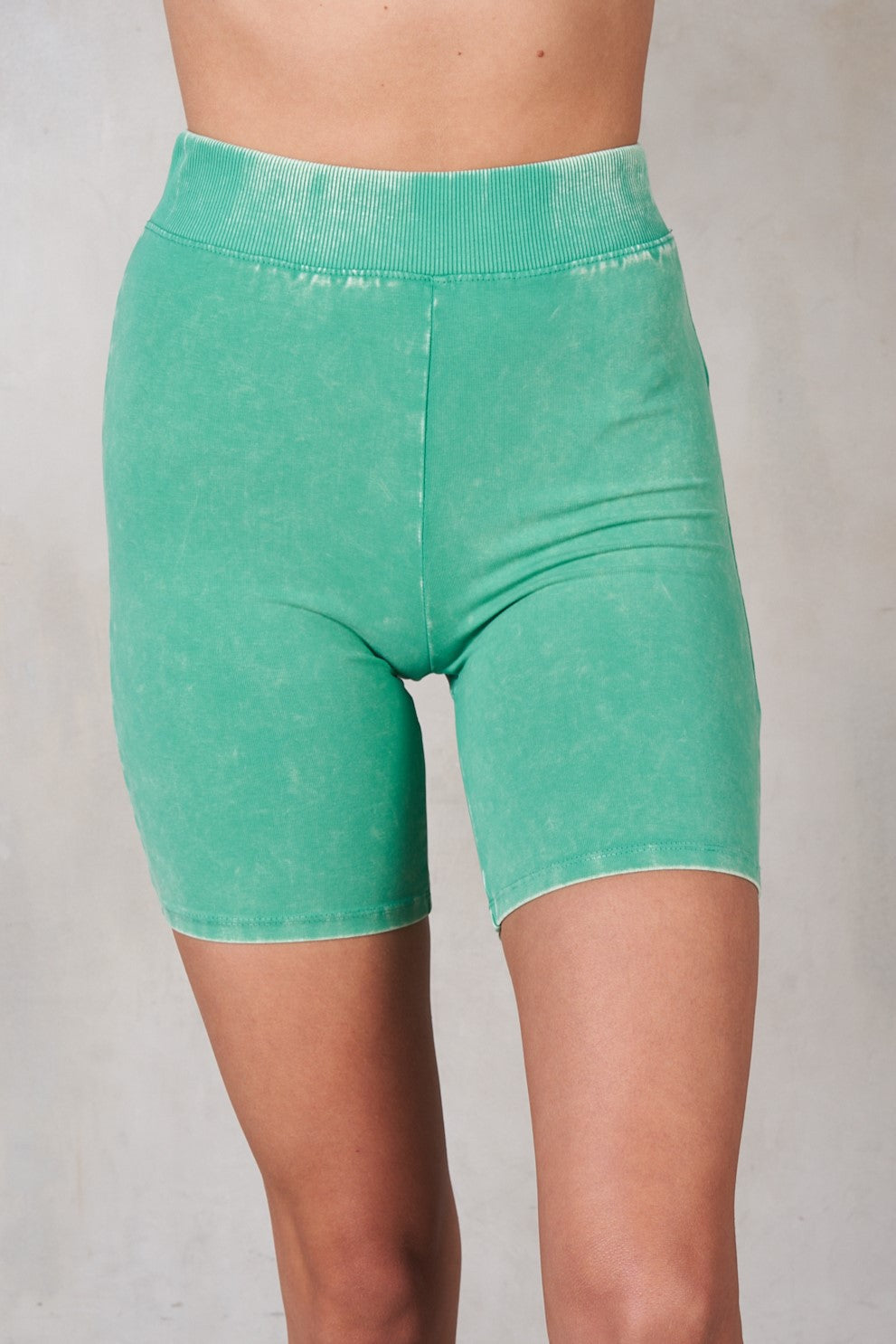 MINERAL WASHED BIKER SHORTS