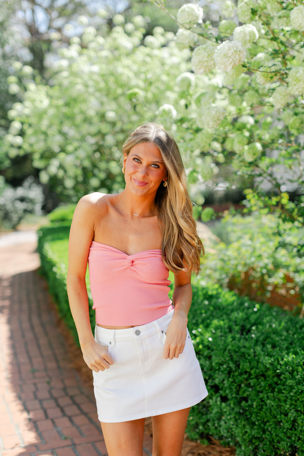 KNIT STRAPLESS KNOTTED SWEETHEART TOP