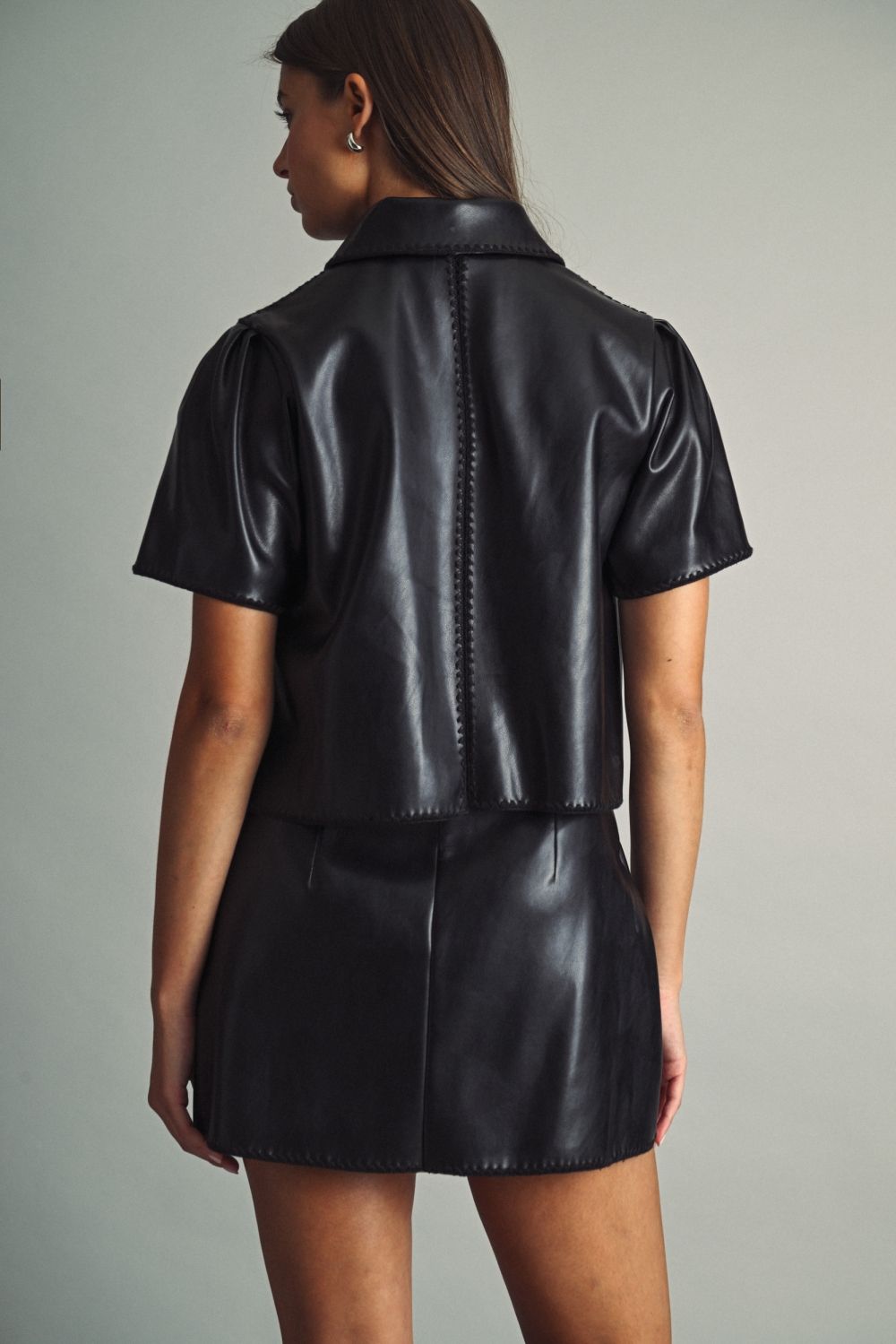 SHORT SLEEVE ZIPPER FRONT FAUX LEATHER TOP