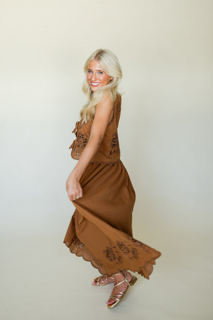 Embroidered Bottom Long Full Skirt