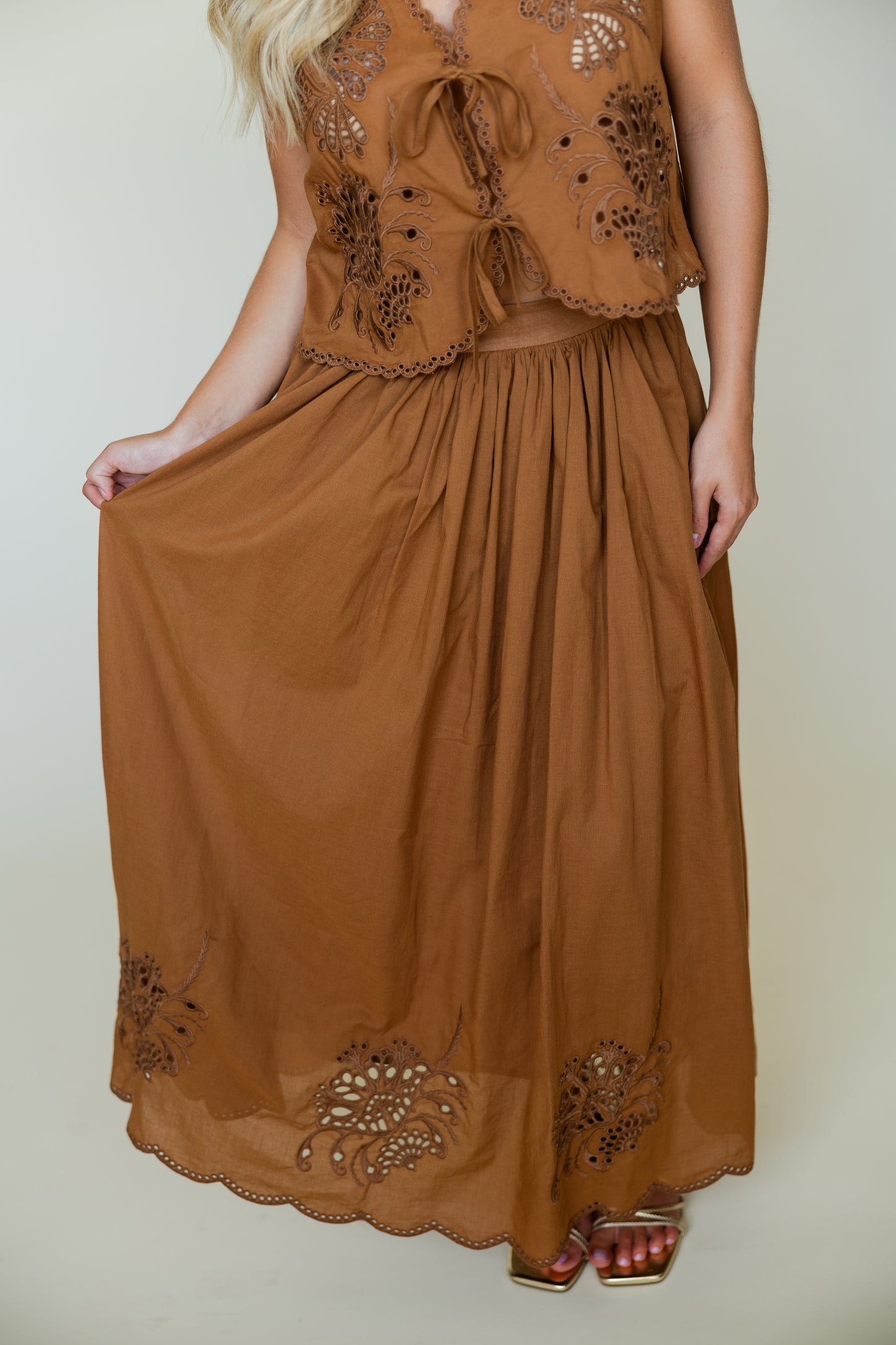 Embroidered Bottom Long Full Skirt