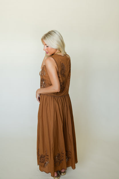 Embroidered Bottom Long Full Skirt