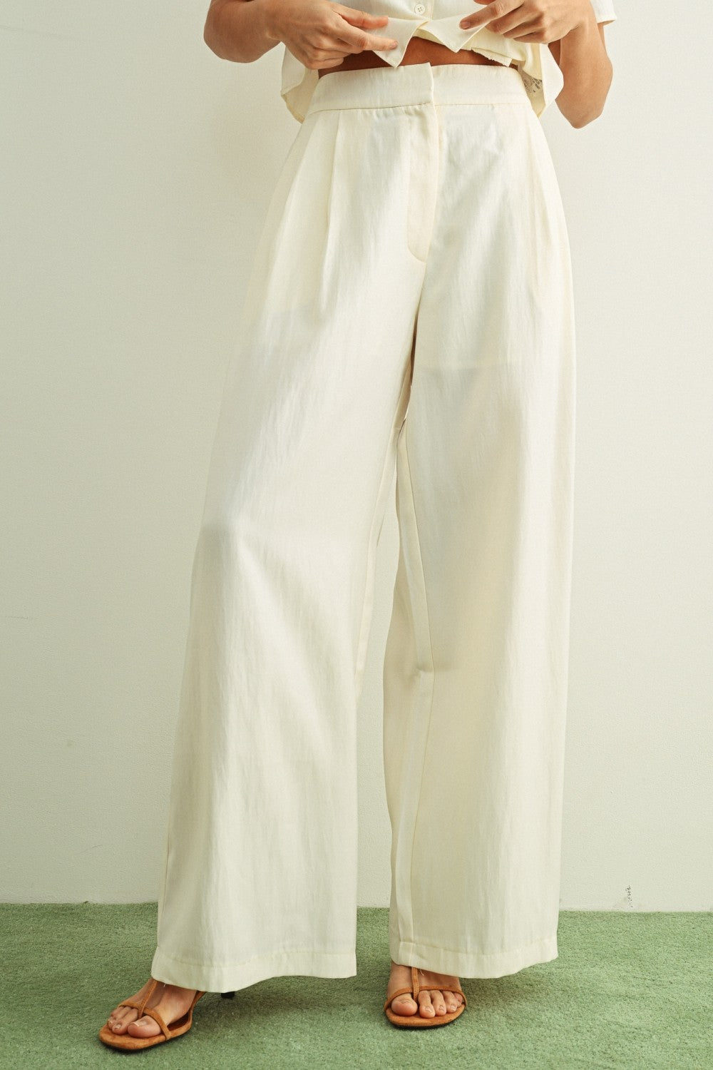 Soft Wide Leg Trouser