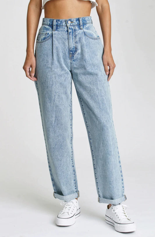 THE DREAMBOAT PLEATED PANTS
