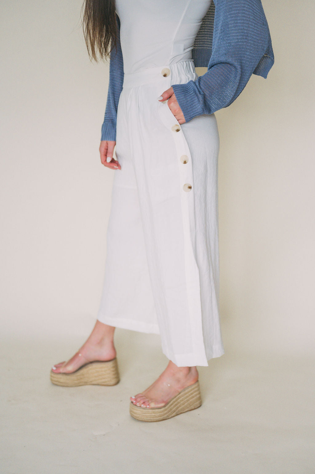 LINEN PANTS WITH BUTTON DETAIL
