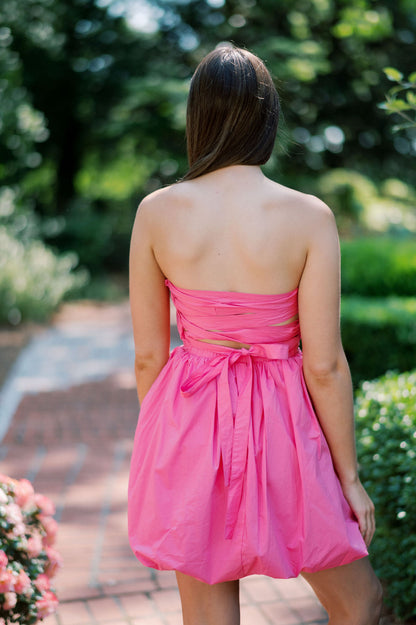 STRAPLESS DRESS WITH LACE UP BACK