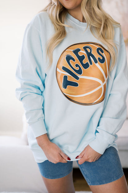 BASKETBALL WITH TIGERS SWEATERSHIRT