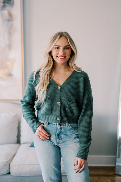 LONGSLEEVE SOFT RIBBED BUTTON DOWN CROPPED CARDIGAN