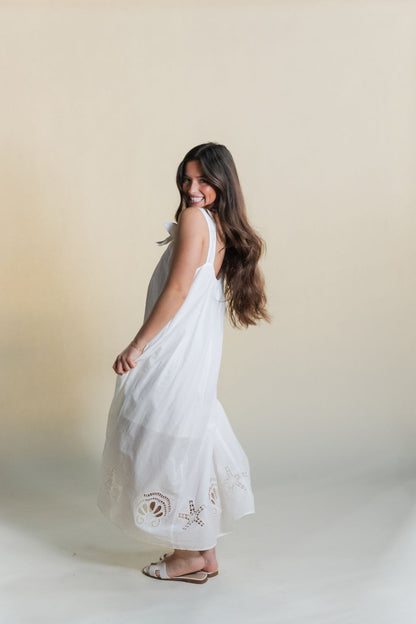 Embroidered Floral Detail Maxi Dress