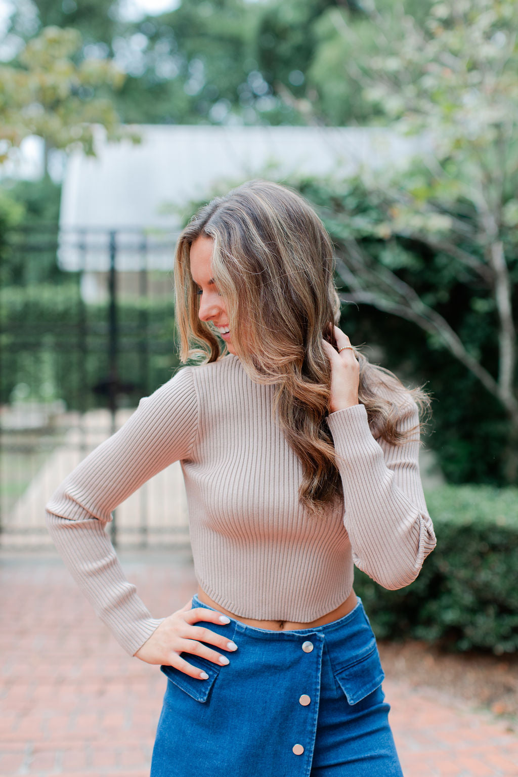 LONG SLEEVE RIBBED MOCK NECK CROP SWEATER