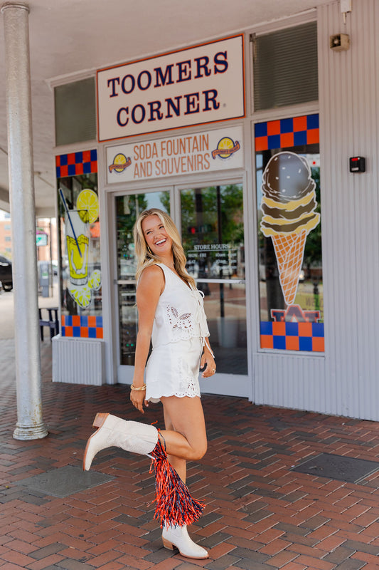 Embroidered Scallop Shorts