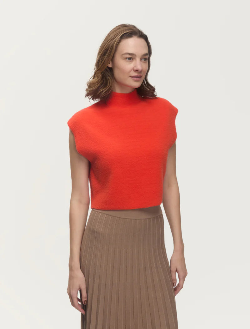 Tetra Sleeveless Sweater