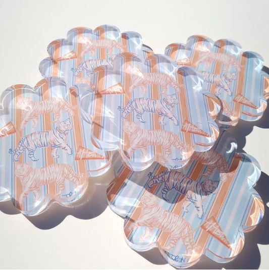 Auburn Acrylic Scalloped Coaster