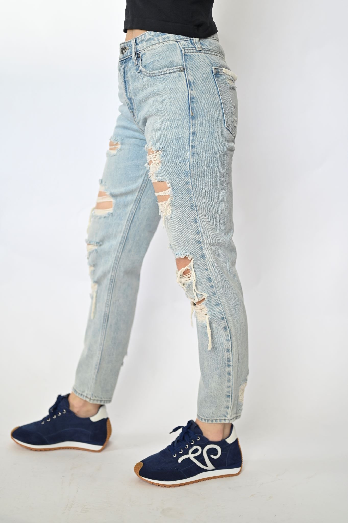 BAILEY HIGH RISE BOYFRIEND JEAN