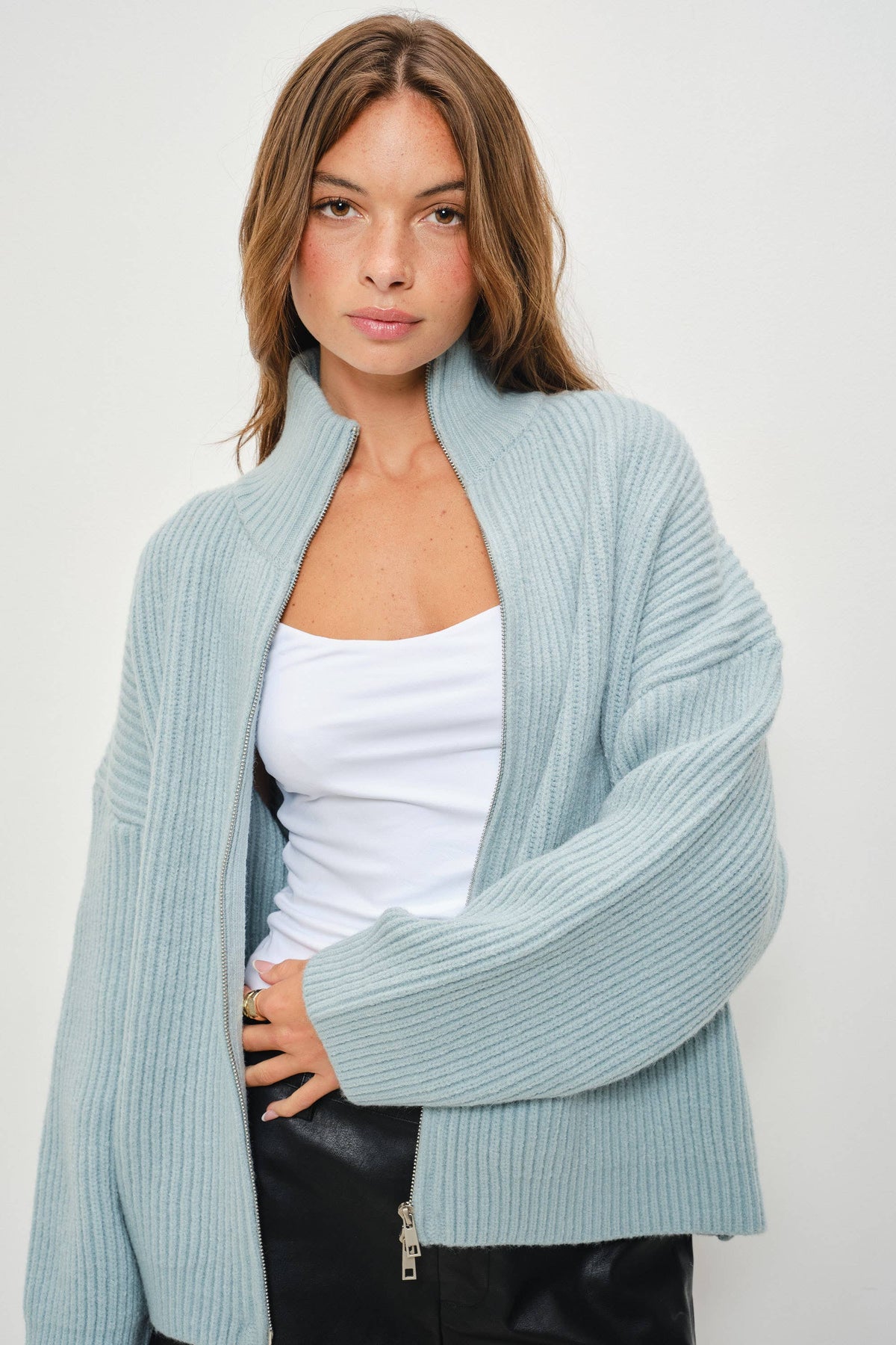 KANNA MOCK NECK ZIP UP JACKET