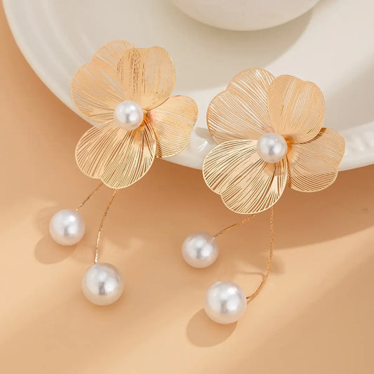 Drop Pearl Flower Earrings