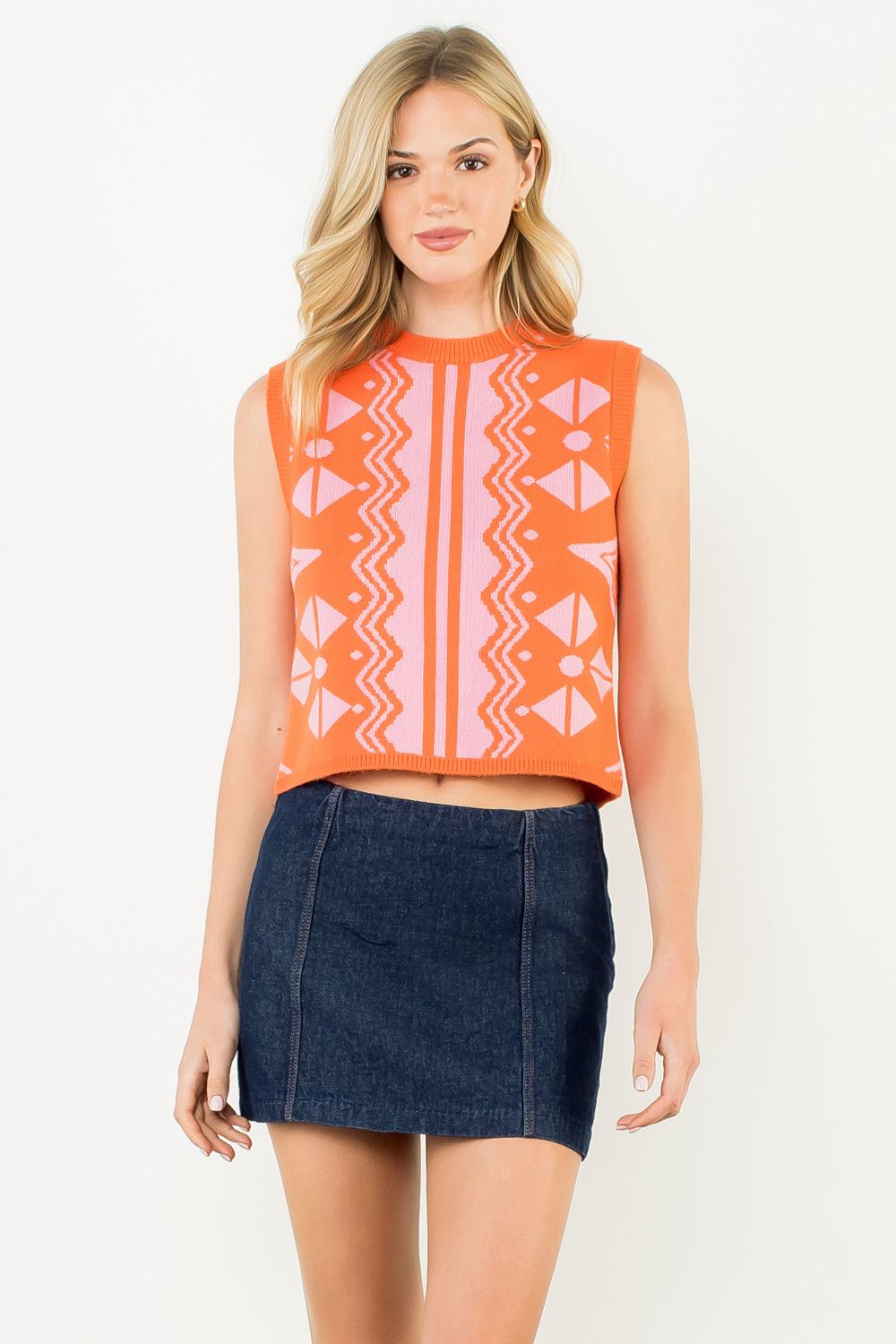 Sleeveless Patterned Sweater